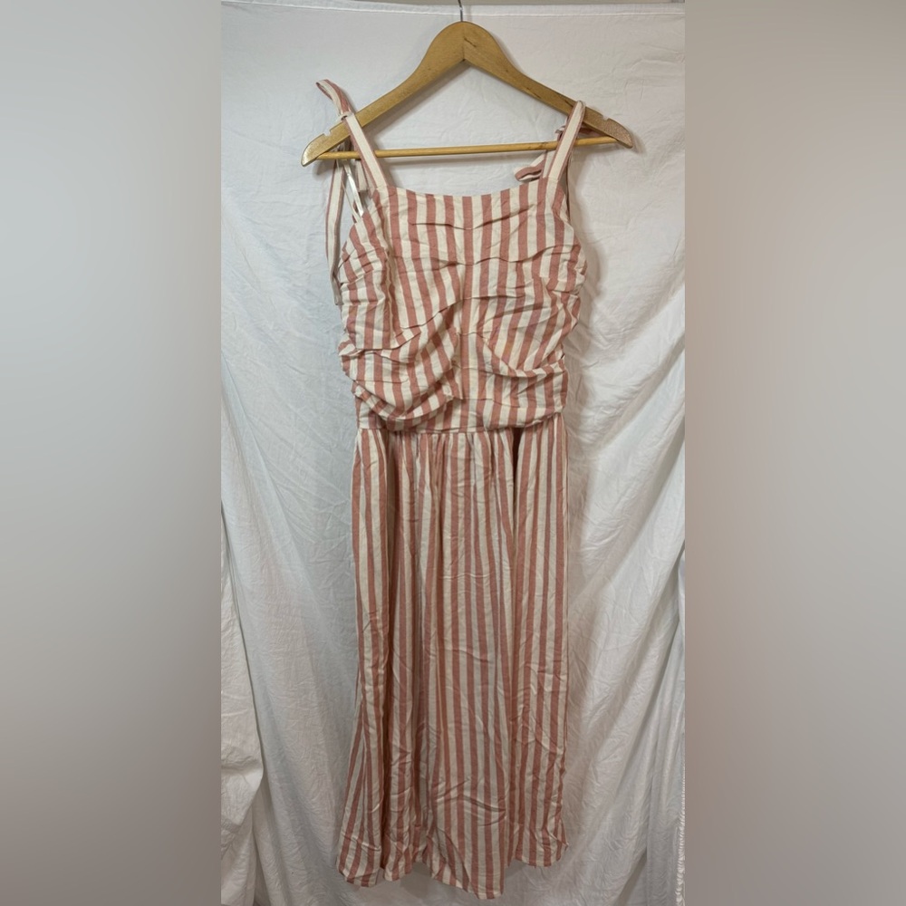 Torrid Textured Cream and Brown Top